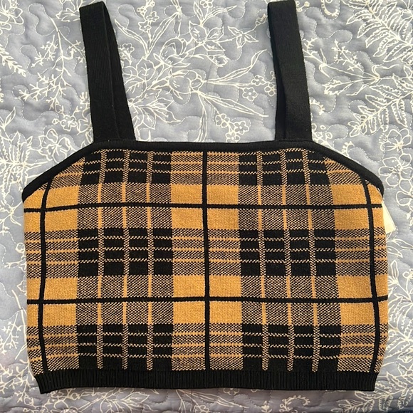 Tops - Knitted Crop Top